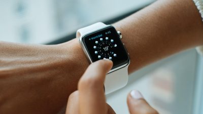 8 Personal Items You Should Never Share Even With Family Or Friends