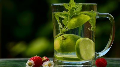Best Natural Drinks To Burn Fat While You Sleep