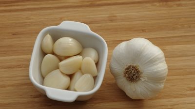 The Incredible Benefits Of Eating Garlic Daily